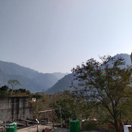 Hotel Vishla Palace By Uttarakhand Hotel Hospitality Narendra Nagar Екстериор снимка
