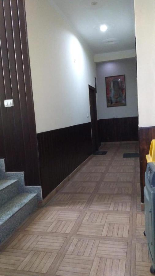 Hotel Vishla Palace By Uttarakhand Hotel Hospitality Narendra Nagar Екстериор снимка