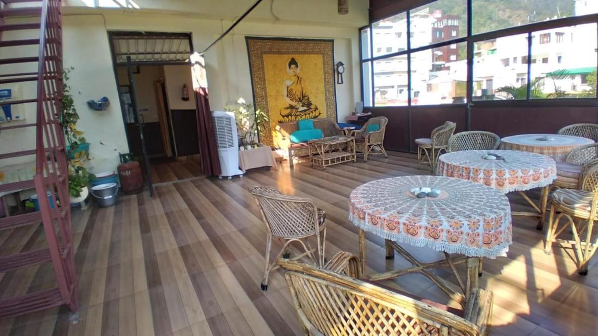 Hotel Vishla Palace By Uttarakhand Hotel Hospitality Narendra Nagar Екстериор снимка